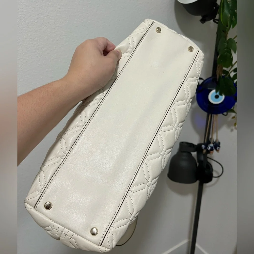 KATE SPADE White & Gold Chain Shoulder Bag